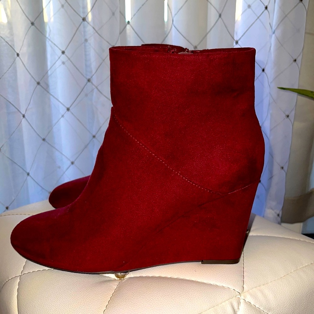 Wedge heel boot